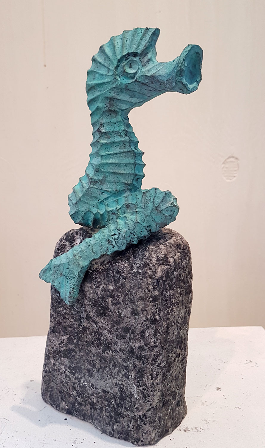 seahorse-Mermaid-on-granit